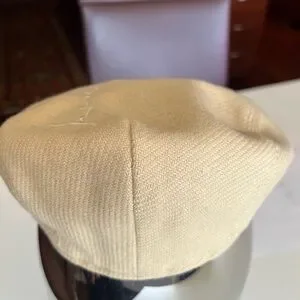 Burberry  Beige Flat cap  Hat
Excellent condition!! Hat Burberry Beige size L International in Cotton - 47109922 main image 4